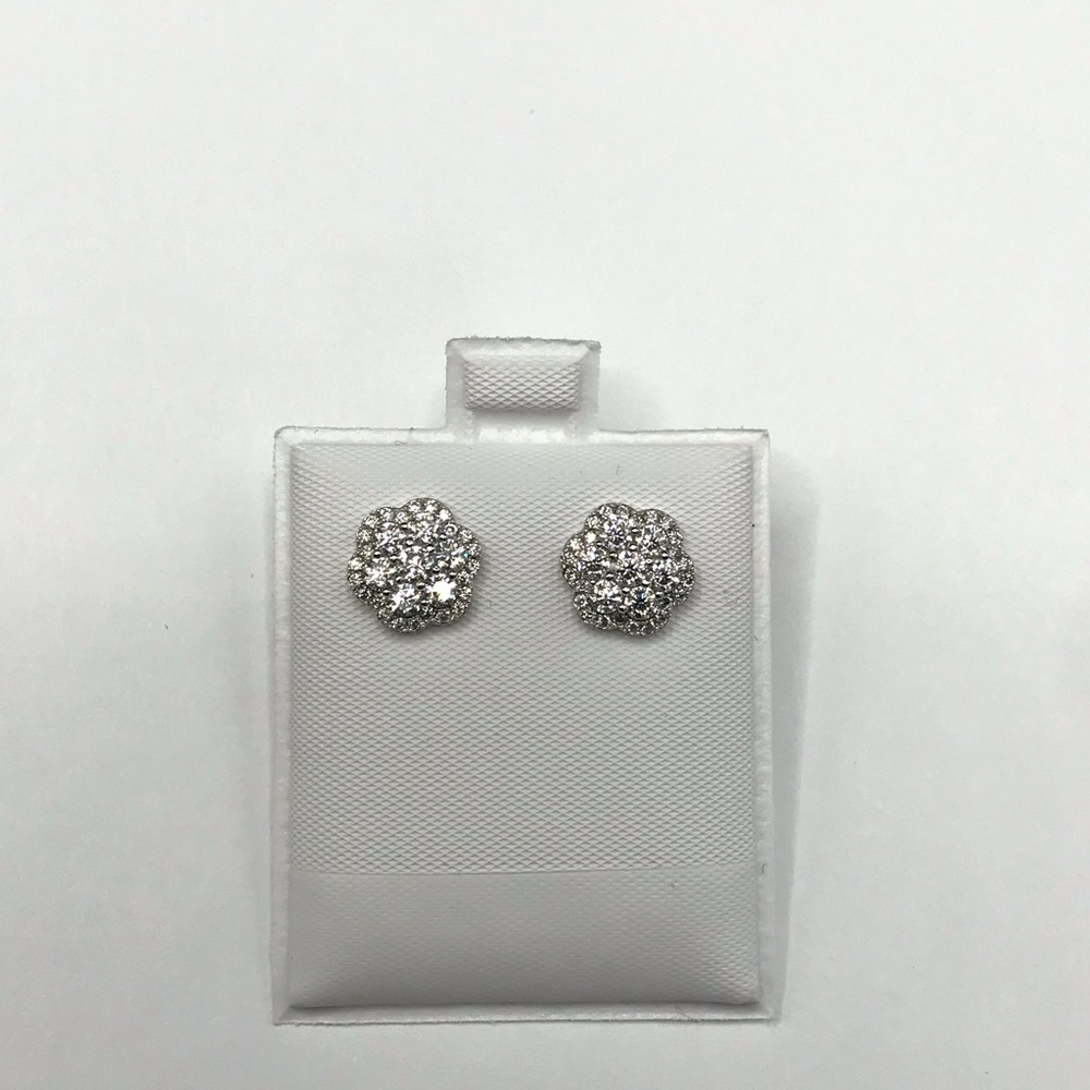 Elegant 925 Sterling Silver 1.10CT MOISSANITE Floral Stud screw back Earrings - Picture 3 of 11